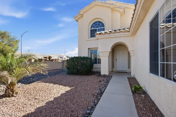 $2,695 | 1034 Skysail Drive, Henderson, NV 89011