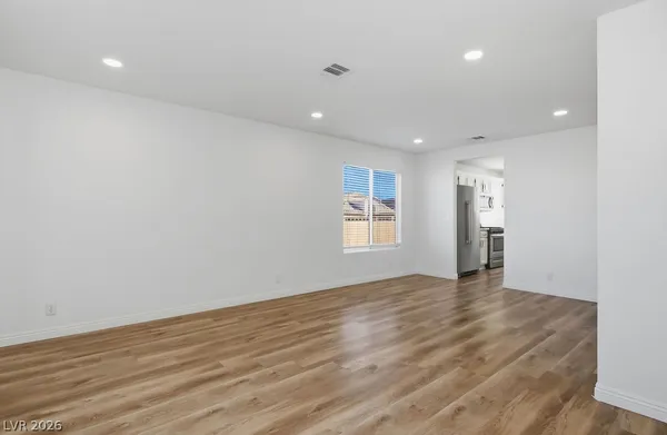 $2,695 | 1034 Skysail Drive, Henderson, NV 89011