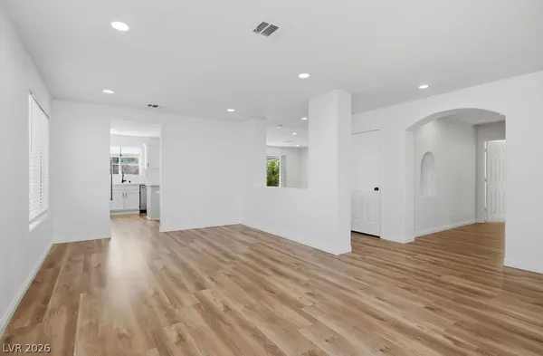 $2,695 | 1034 Skysail Drive, Henderson, NV 89011
