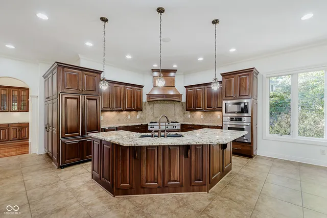 $1,150,000 | 1105 Cape Coral Drive, Cicero, IN 46034