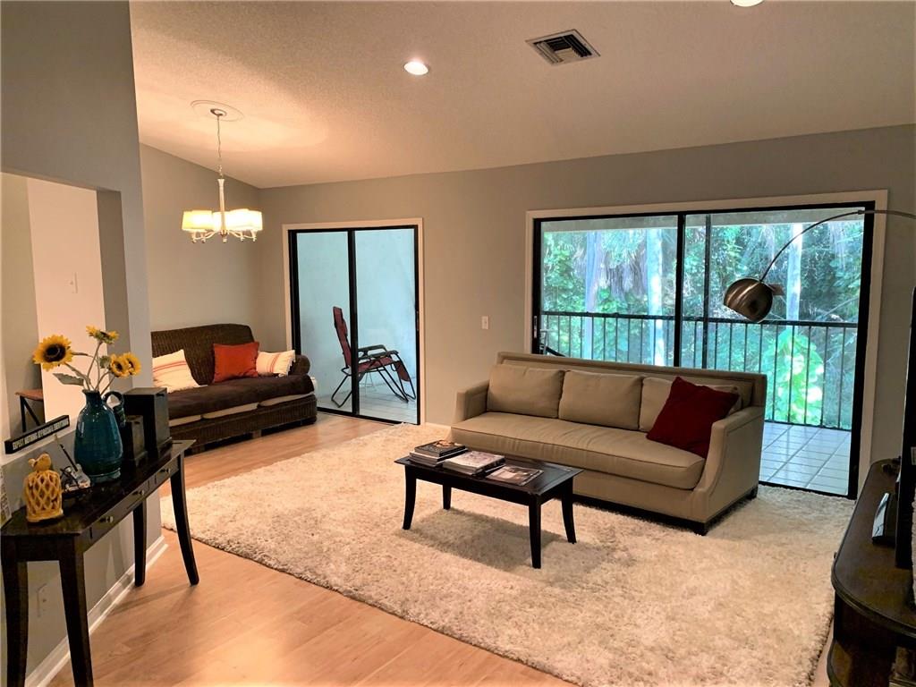 5570 Coach House Circle, Unit F Boca Raton, FL 33486 - Photo 5 of 22 Gallery Image 5