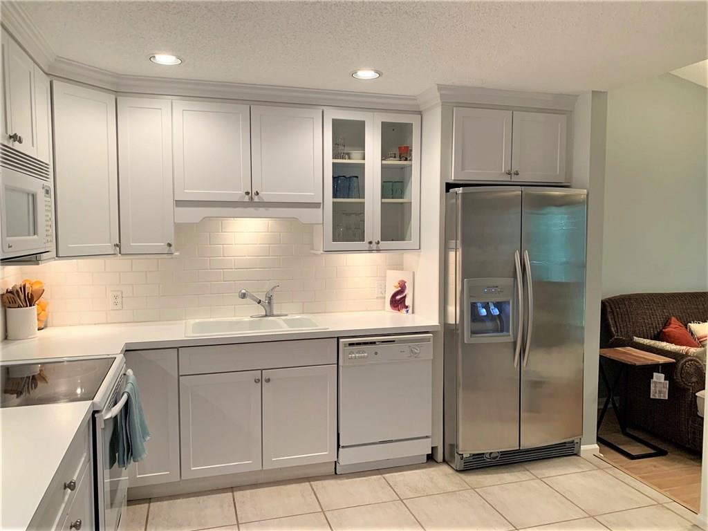 5570 Coach House Circle, Unit F Boca Raton, FL 33486 - Photo 8 of 22 Gallery Image 8
