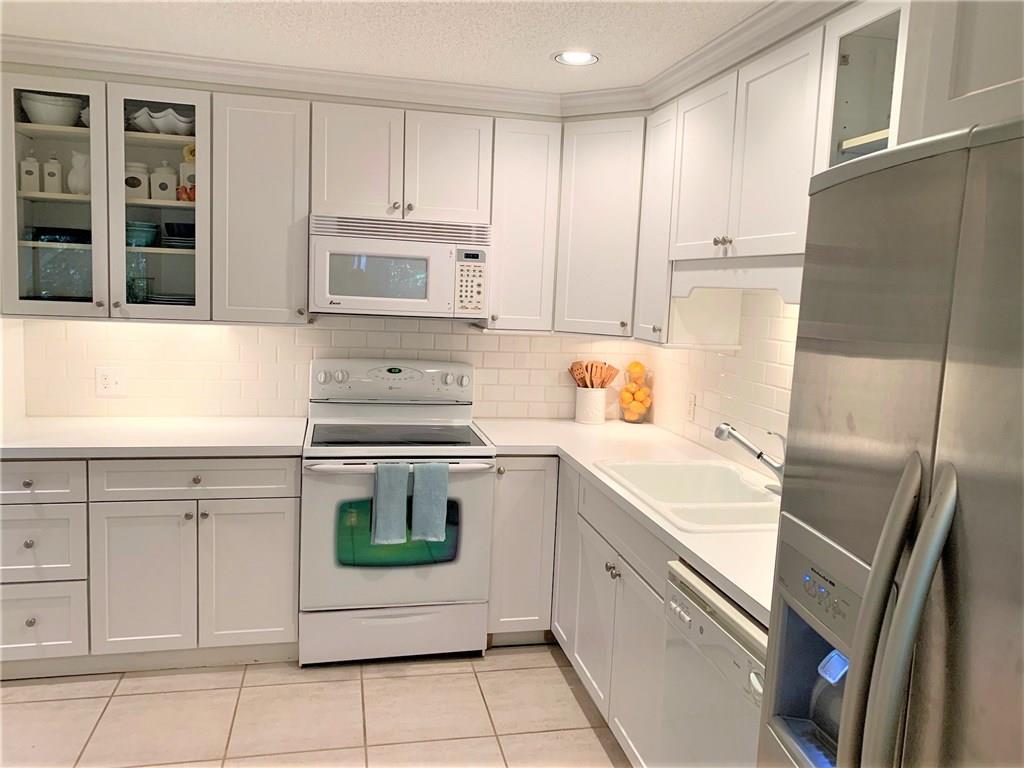 5570 Coach House Circle, Unit F Boca Raton, FL 33486 - Photo 9 of 22 Gallery Image 9