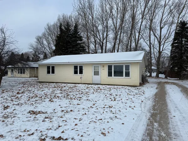 $100,000 | 611 Evergreen Street, Thief River Falls, MN 56701
