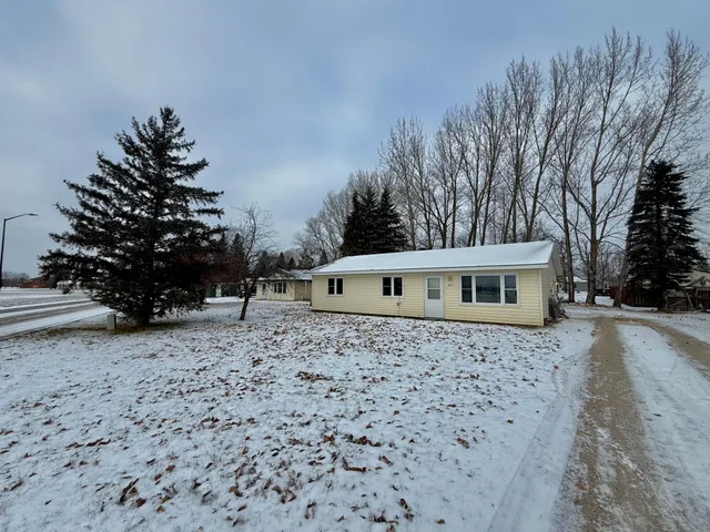 $119,900 | 611 Evergreen Street, Thief River Falls, MN 56701