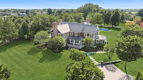 $15,250,000 | 53 Matthews Lane, Bridgehampton, NY 11932