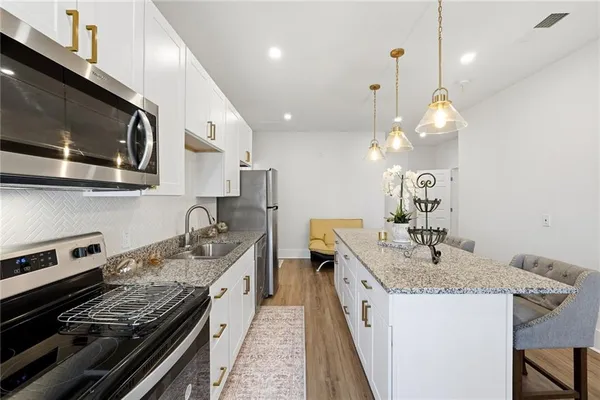 $799,900 | 7535 Antique Barn Avenue, Cumming, GA 30041