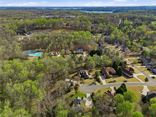 $799,900 | 7535 Antique Barn Avenue, Cumming, GA 30041