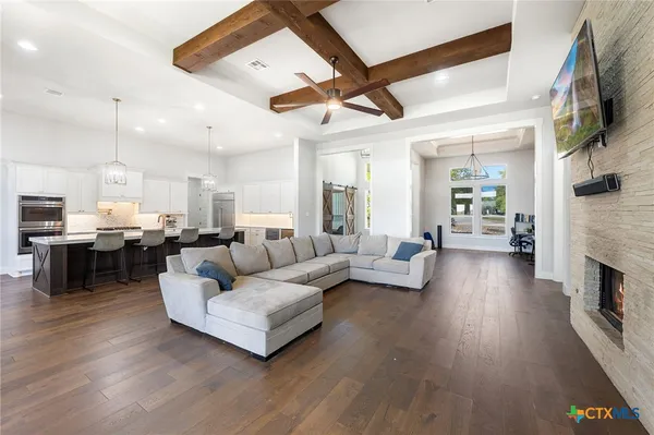 $999,999 | 2391 Appellation, New Braunfels, TX 78132