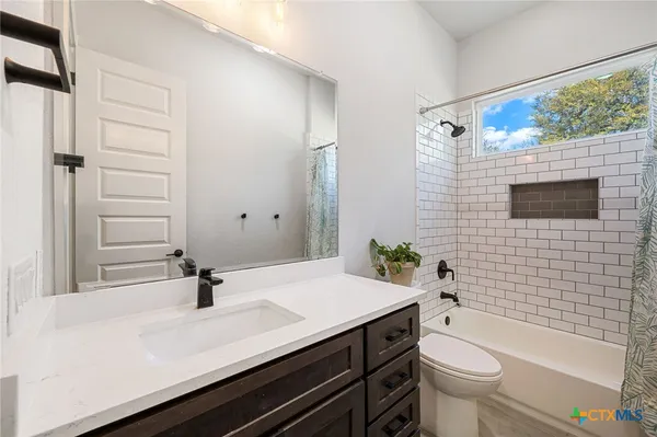 $999,999 | 2391 Appellation, New Braunfels, TX 78132