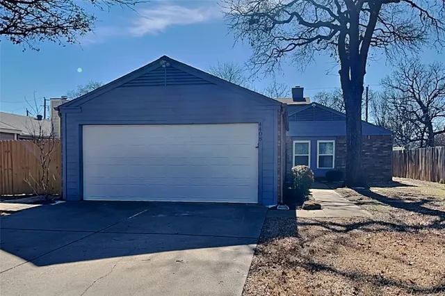 $1,975 | 4408 Timber Run Drive, Arlington, TX 76001