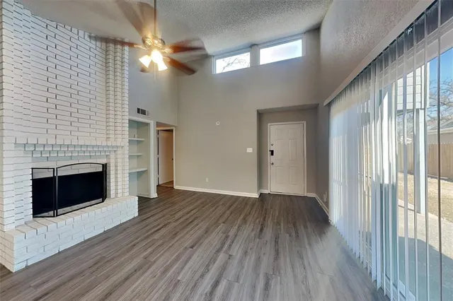 $1,975 | 4408 Timber Run Drive, Arlington, TX 76001