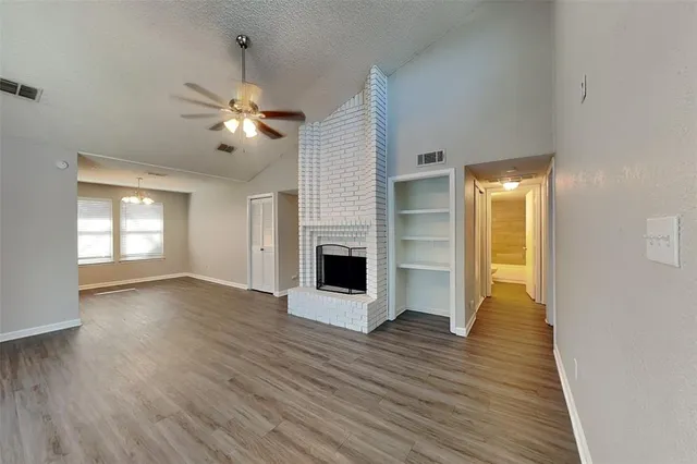 $1,975 | 4408 Timber Run Drive, Arlington, TX 76001