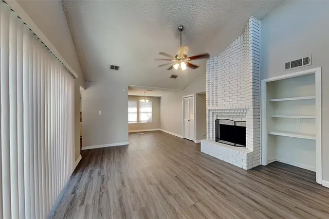 $1,975 | 4408 Timber Run Drive, Arlington, TX 76001