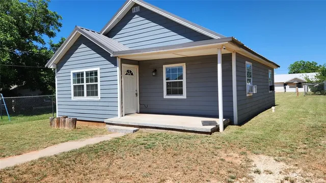 $119,900 | 809 Bowie Street, Sweetwater, TX 79556