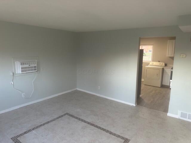 780 Moon Road, Unit B Columbus, OH 43224 - Photo 2 of 9 IMG_4971