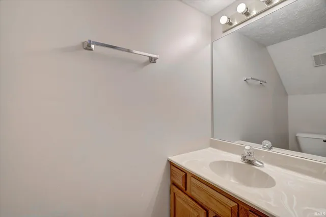 $164,900 | 646 East Sherwood Hills Drive, Bloomington, IN 47401