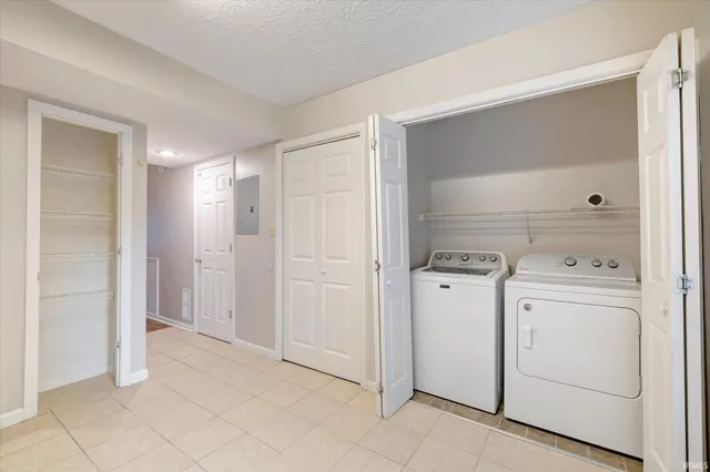 $164,900 | 646 East Sherwood Hills Drive, Bloomington, IN 47401