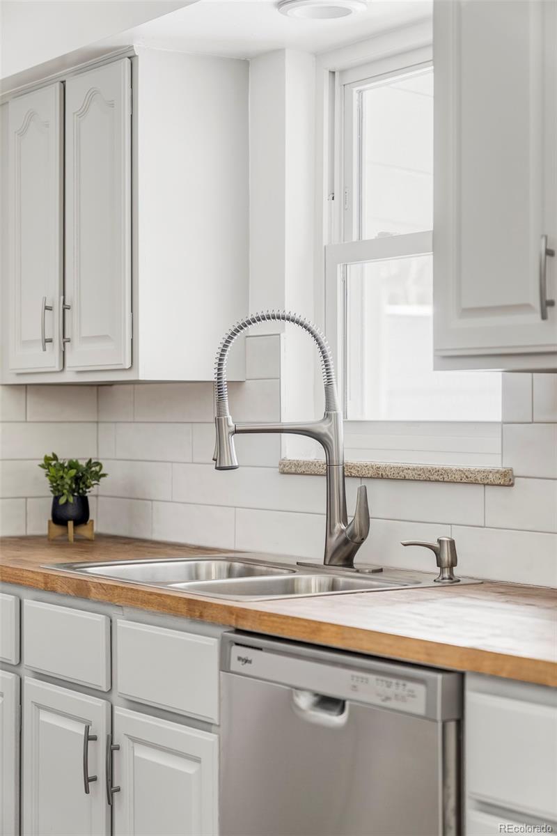 10290 West 34th Avenue Wheat Ridge, CO 80033 - Photo 8 of 35