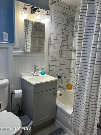 $2,300 | 21 Leroy Place, Unit 1E, Red Bank, NJ 07701