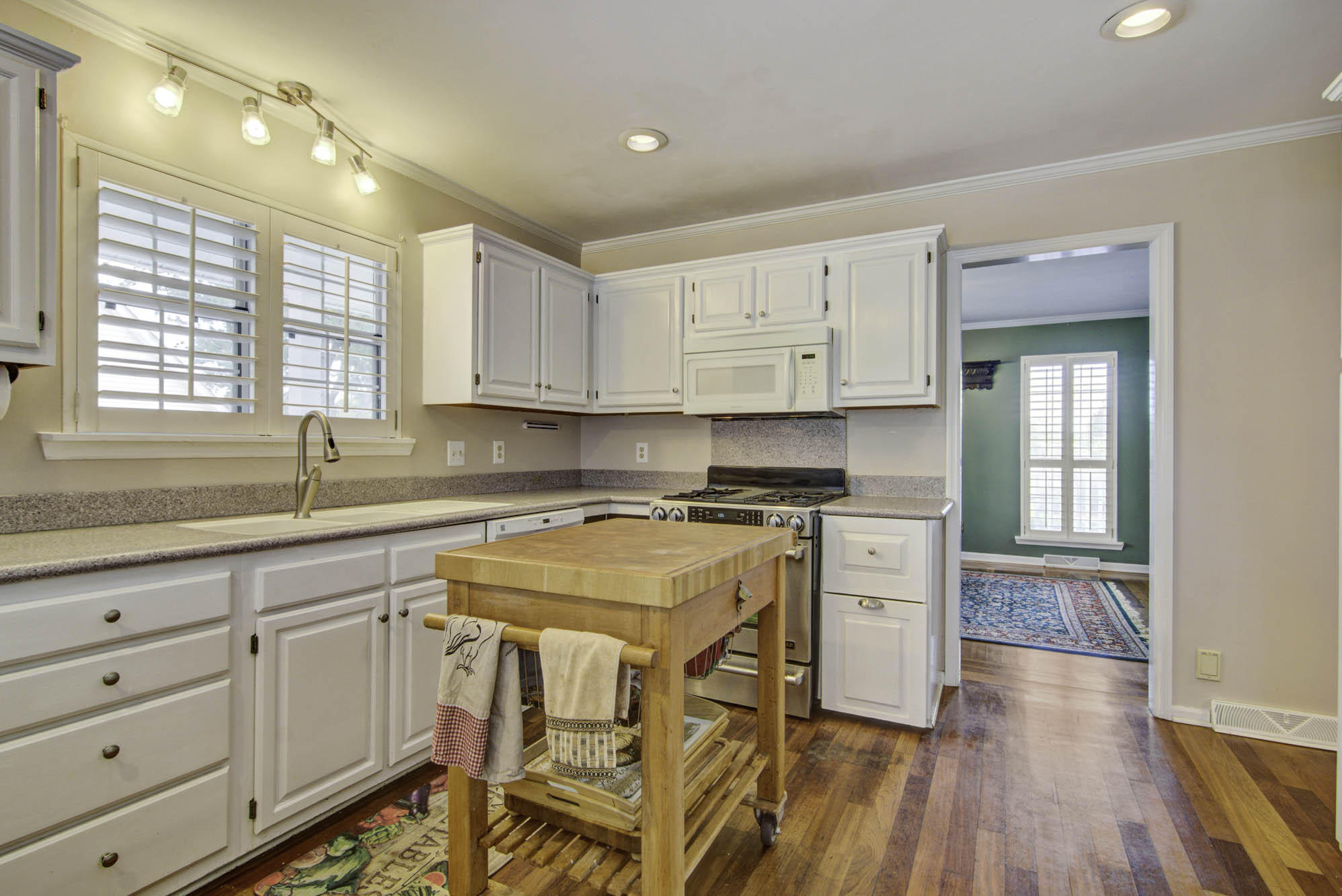 119 Walton Grove Road Summerville, SC 29483 - Photo 13 of 55 Eat-In Kitchen