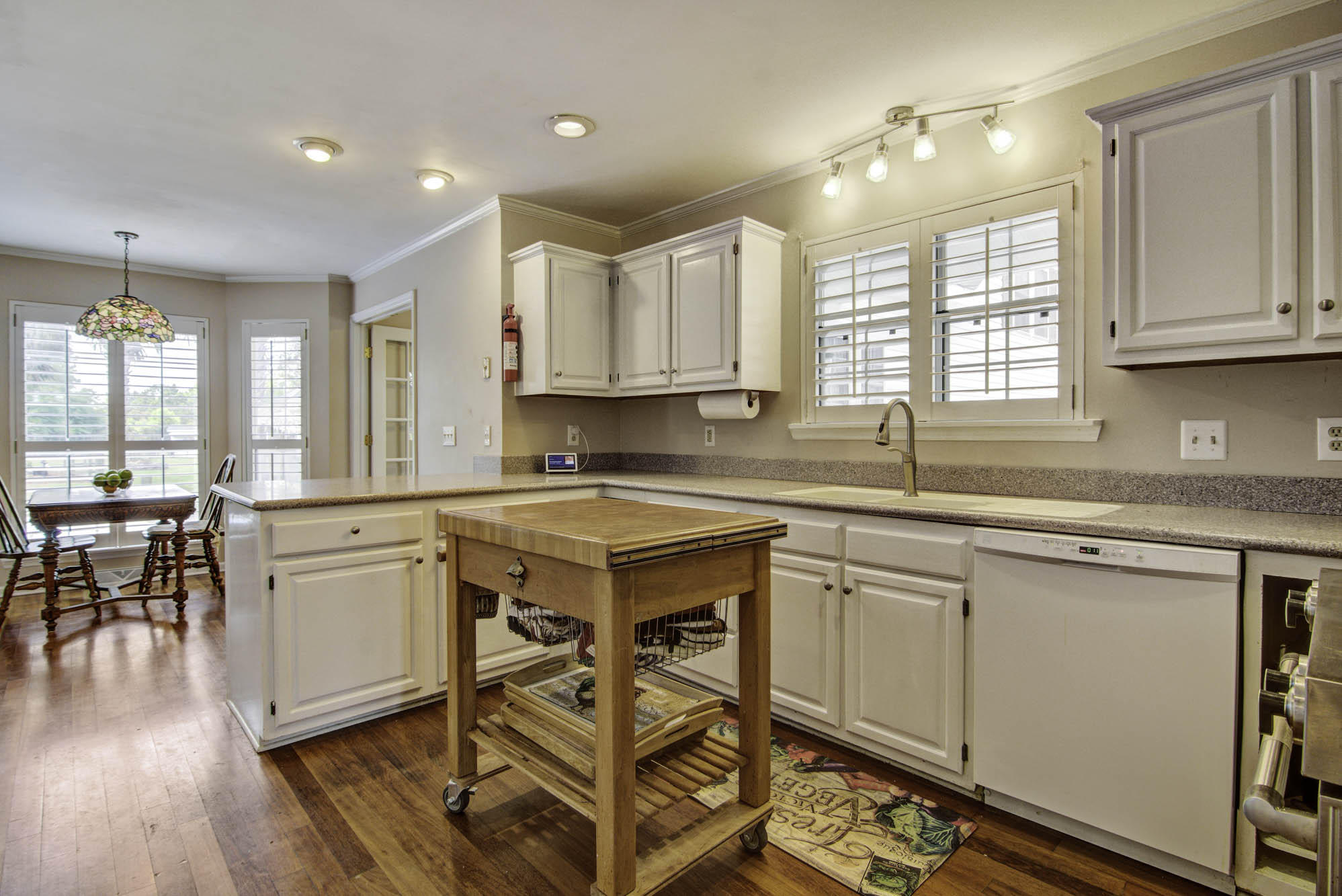 119 Walton Grove Road Summerville, SC 29483 - Photo 14 of 55 Eat-in Kitchen