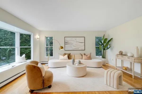 $1,595,000 | 435 Morningside Road, Ridgewood, NJ 07450