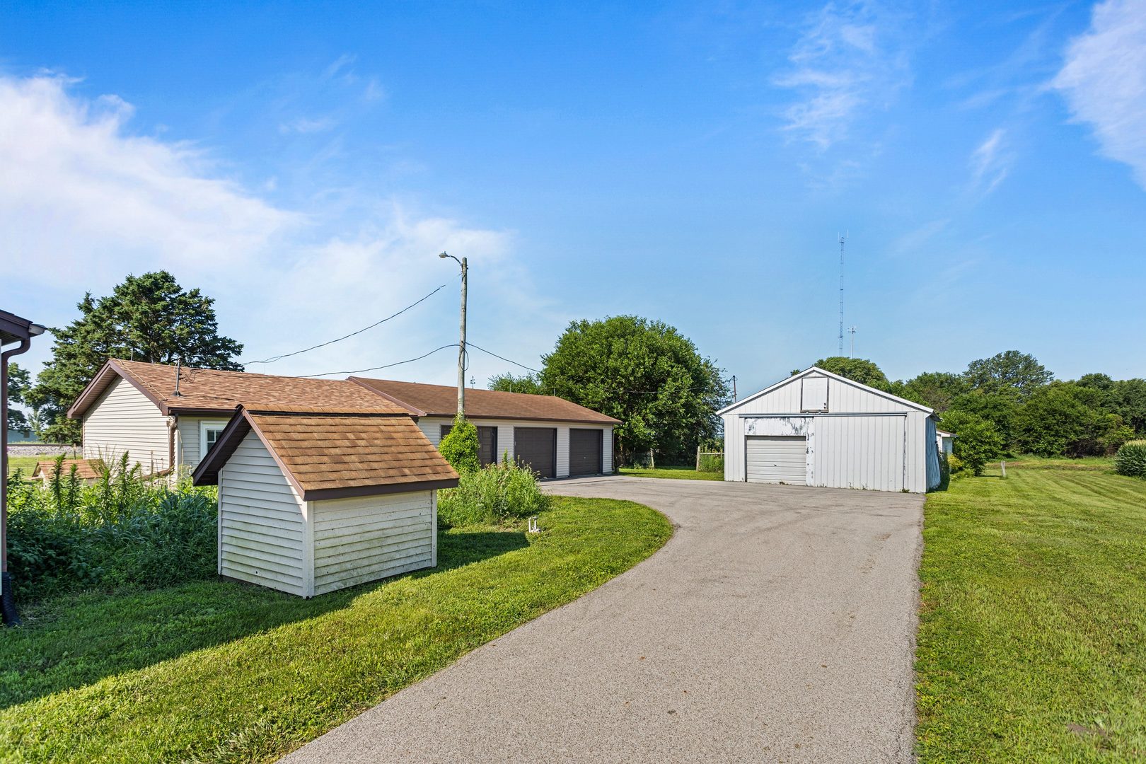 3511 North Rising Road Champaign, IL 61822 - Photo 4 of 39