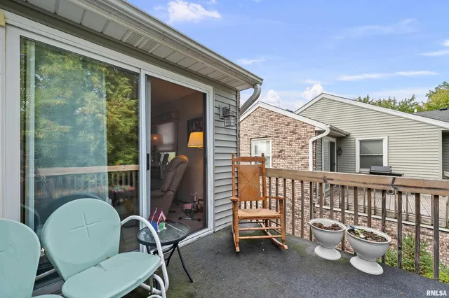 $175,000 | 2422 East 51st Street, Unit E, Davenport, IA 52807