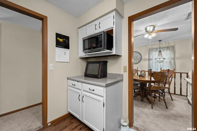 $175,000 | 2422 East 51st Street, Unit E, Davenport, IA 52807