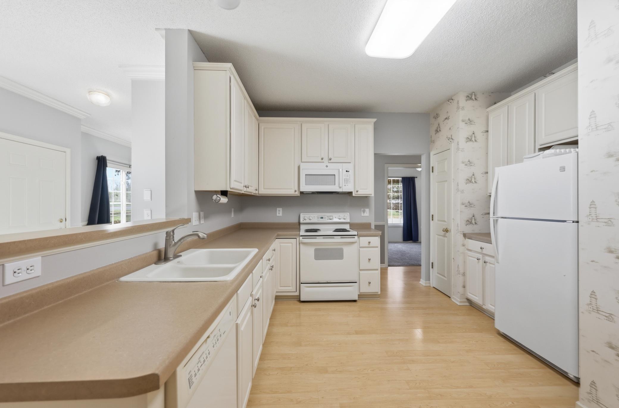 8507 Grove Circle Shakopee, MN 55379 - Photo 9 of 18