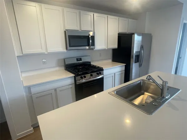 $2,200 | 827 Rosewood Trail, Beasley, TX 77417