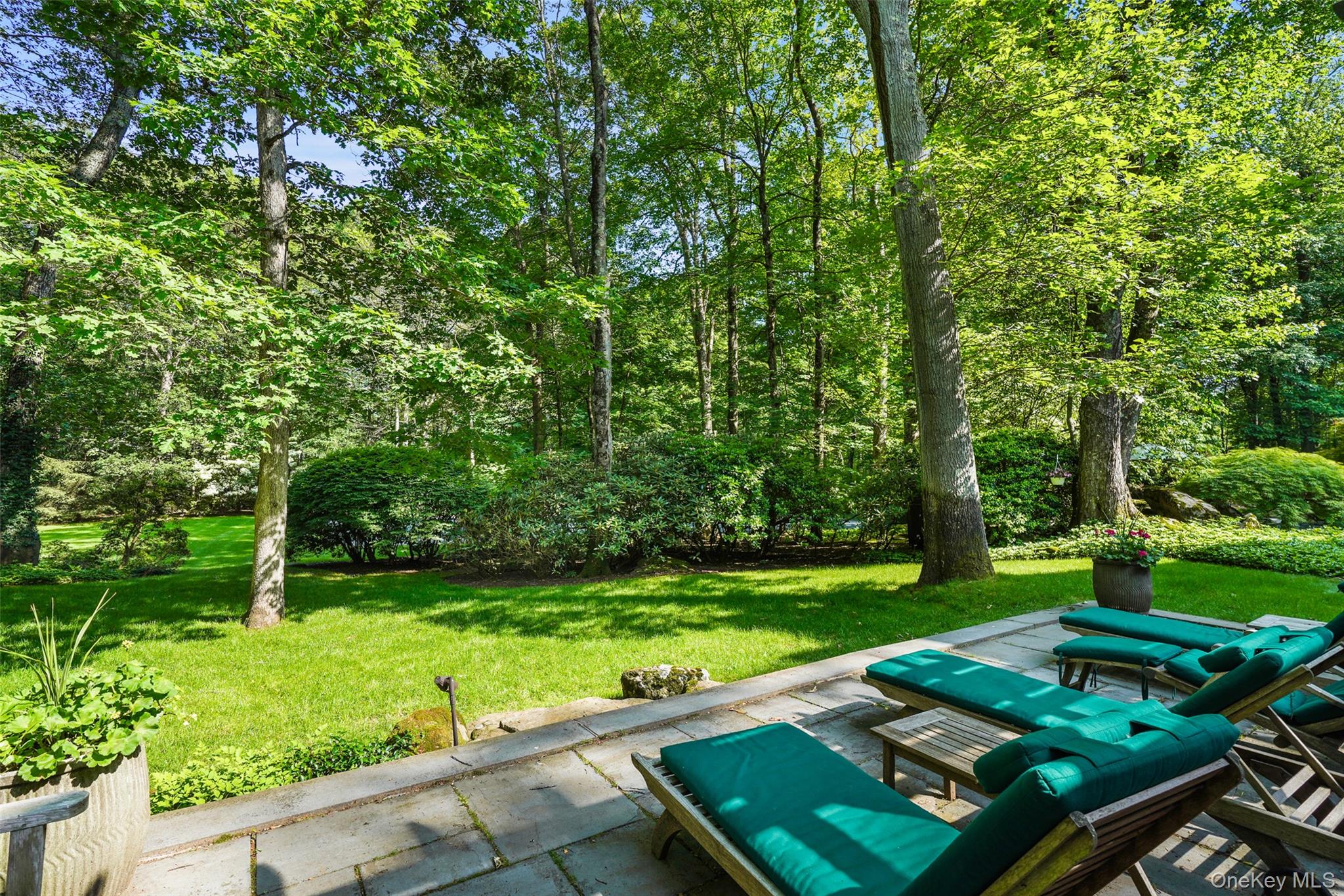 17 Eastwoods Road Pound Ridge, NY 10576 - Photo 21 of 28