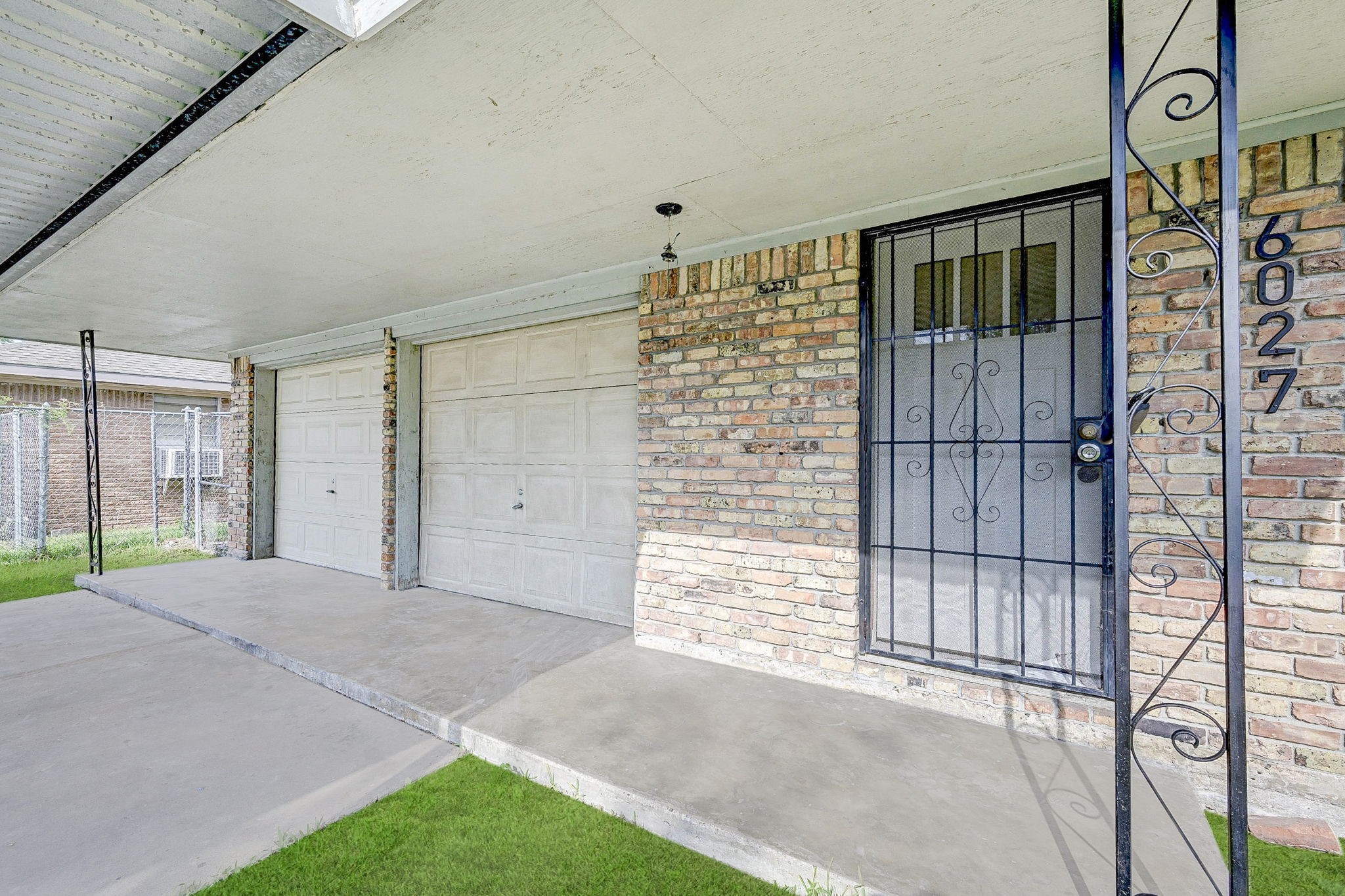 6027 Ledbetter Street Houston, TX 77087 - Photo 4 of 23