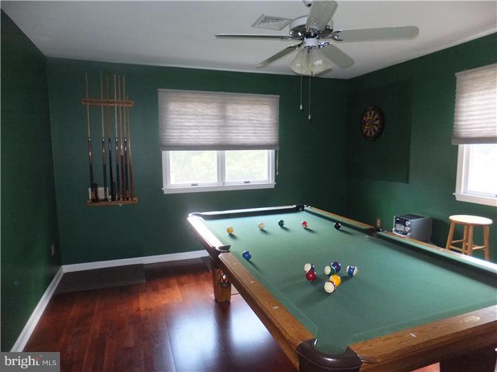 406 Valley View Road Willow Grove, PA 19090 - Photo 20 of 25 Gallery Image 20