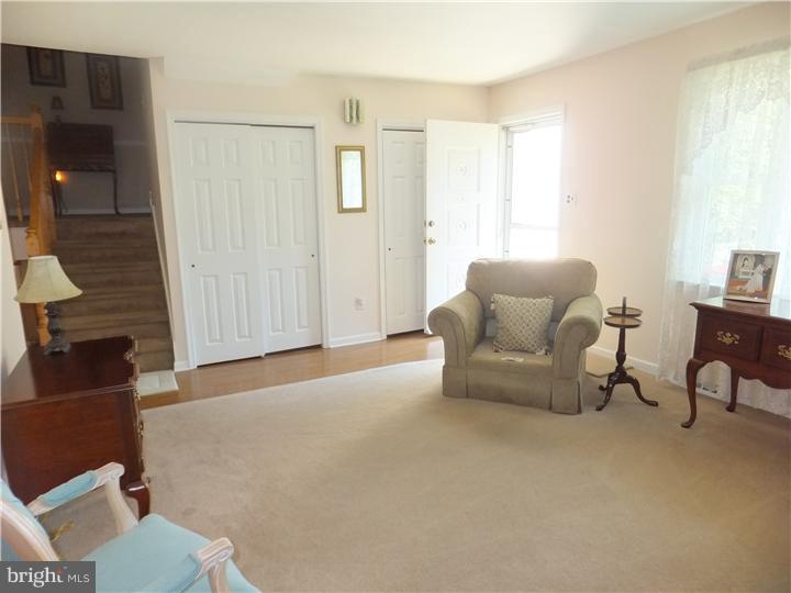 406 Valley View Road Willow Grove, PA 19090 - Photo 7 of 25 Gallery Image 7