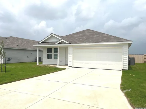 $1,690 | 3135 Dispatch Drive, New Braunfels, TX 78130