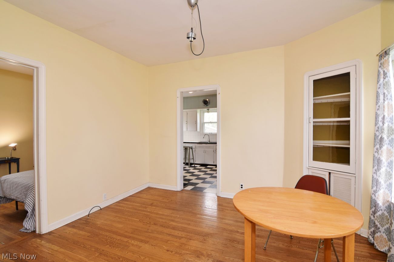 1532 Sheridan Road Cleveland, OH 44121 - Photo 12 of 29 Dining Room