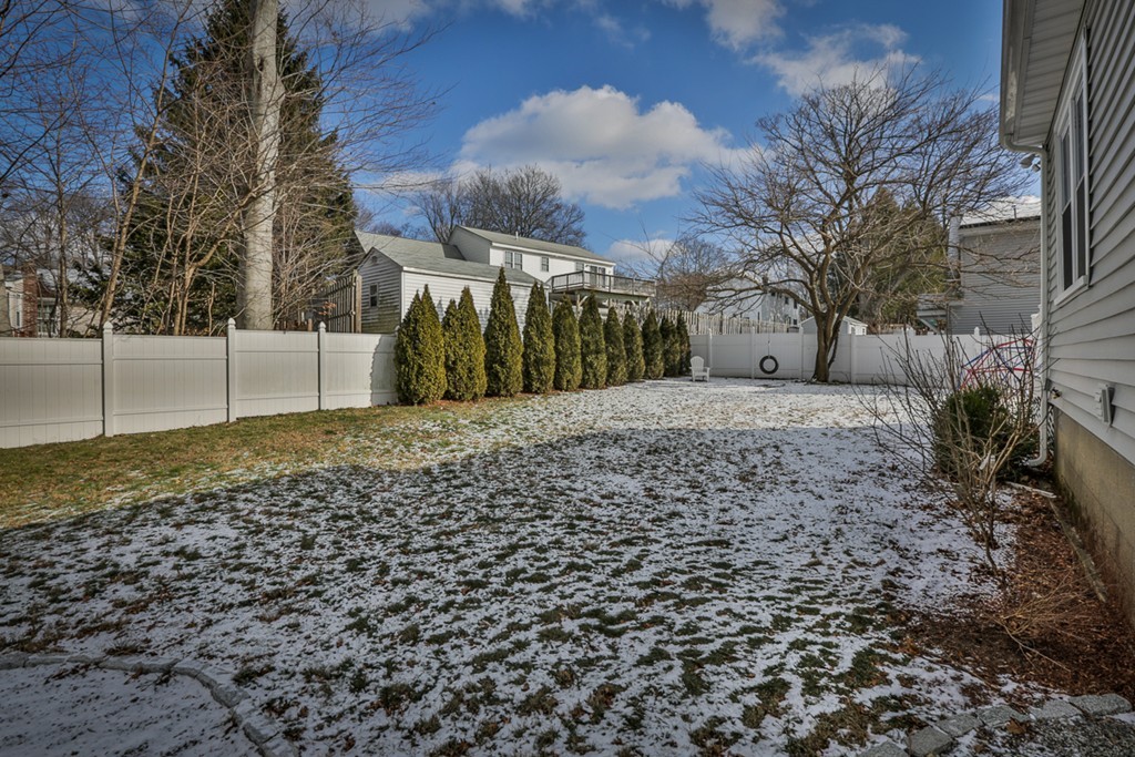 38 Putnam Road North Andover, MA 01845 - Photo 10 of 28 Gallery Image 10