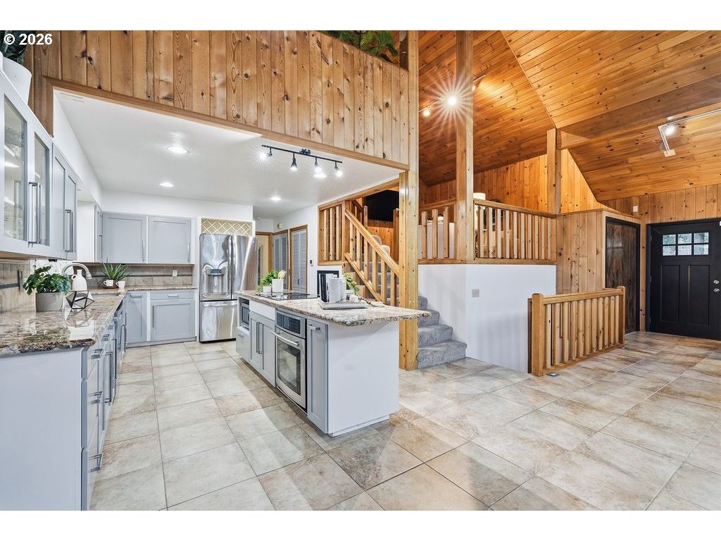 20044 South Fischers Mill Road Oregon City, OR 97045 - Photo 12 of 48 a view of kitchen with furniture and counter top