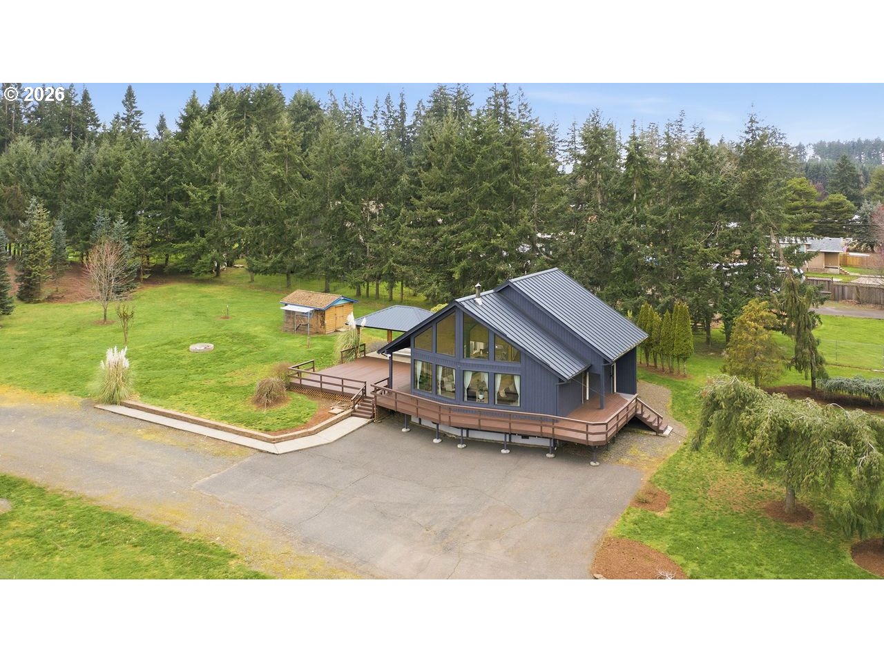 20044 South Fischers Mill Road Oregon City, OR 97045 - Photo 44 of 48 a bird view of a garden with an outdoor seating