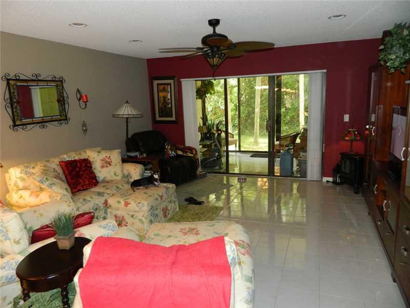21726 Arriba Real, Unit E Boca Raton, FL 33433 - Photo 5 of 17 Den/Family/Great Room