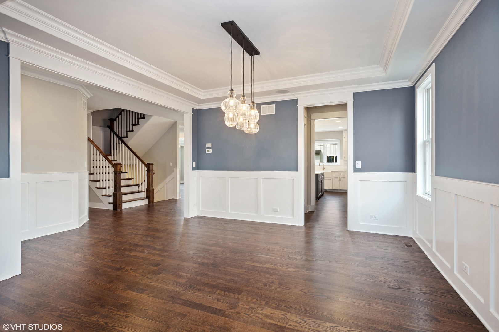 152 Avon Road Elmhurst, IL 60126 - Photo 7 of 15