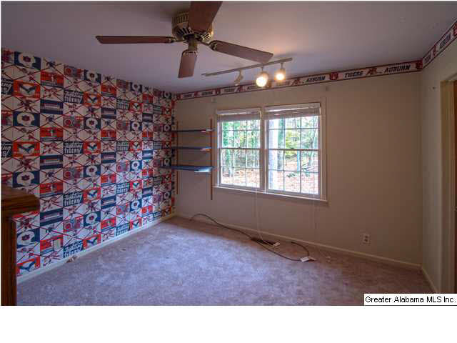 1633 Carson Road Birmingham, AL 35215 - Photo 13 of 32