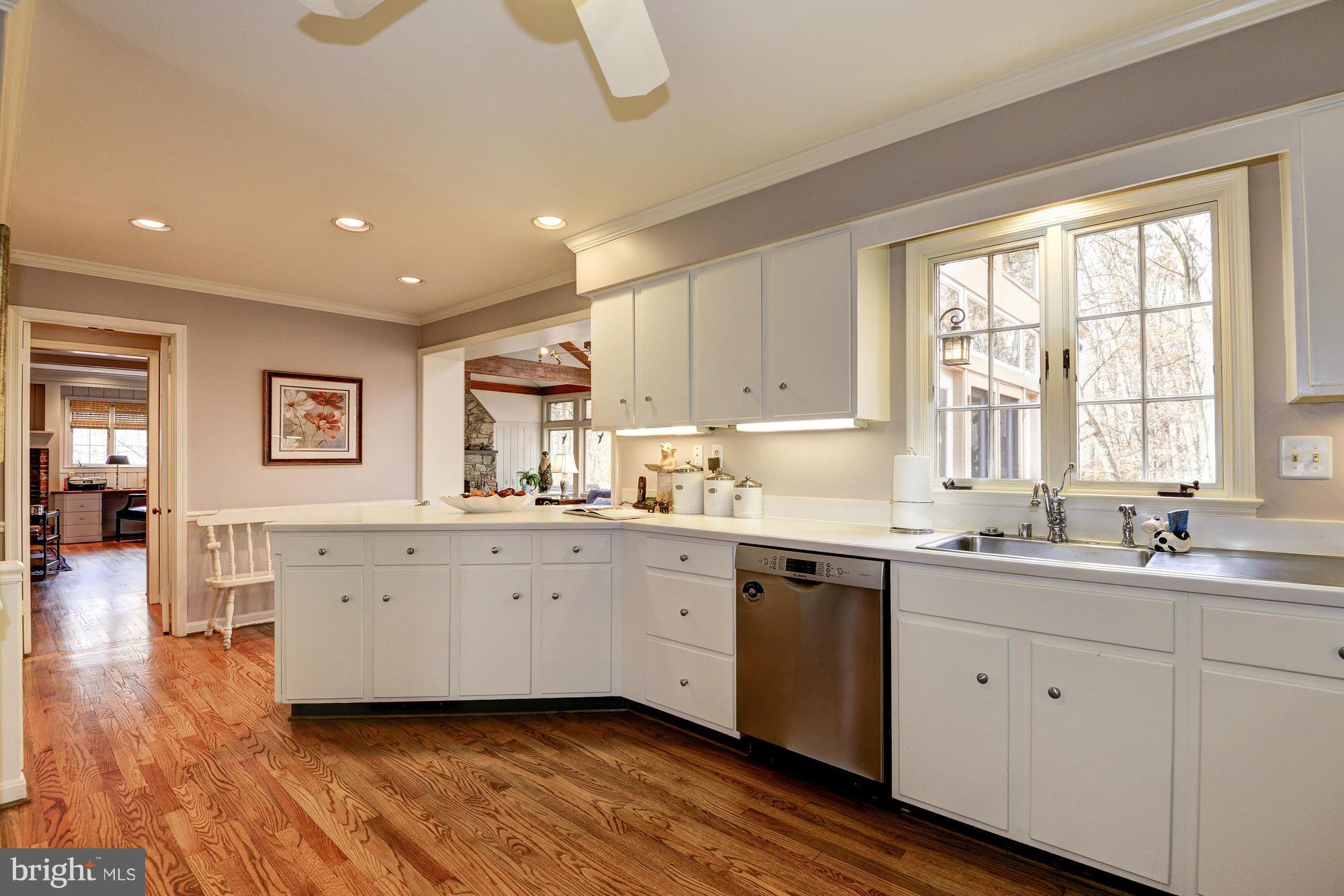7915 Greentree Road Bethesda, MD 20817 - Photo 17 of 30 Kitchen