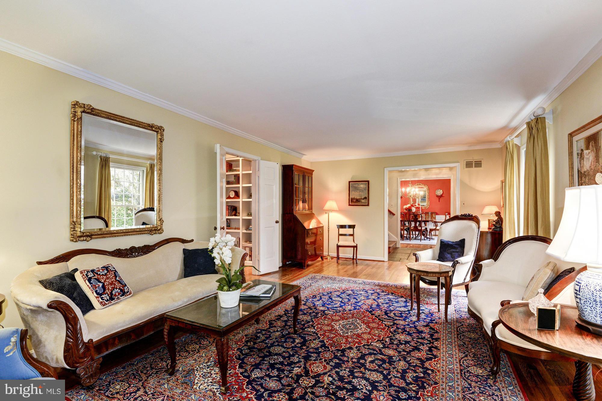 7915 Greentree Road Bethesda, MD 20817 - Photo 6 of 30 Living Room
