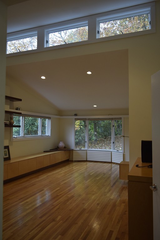 85 Woodcliff Road Brookline, MA 02467 - Photo 15 of 27