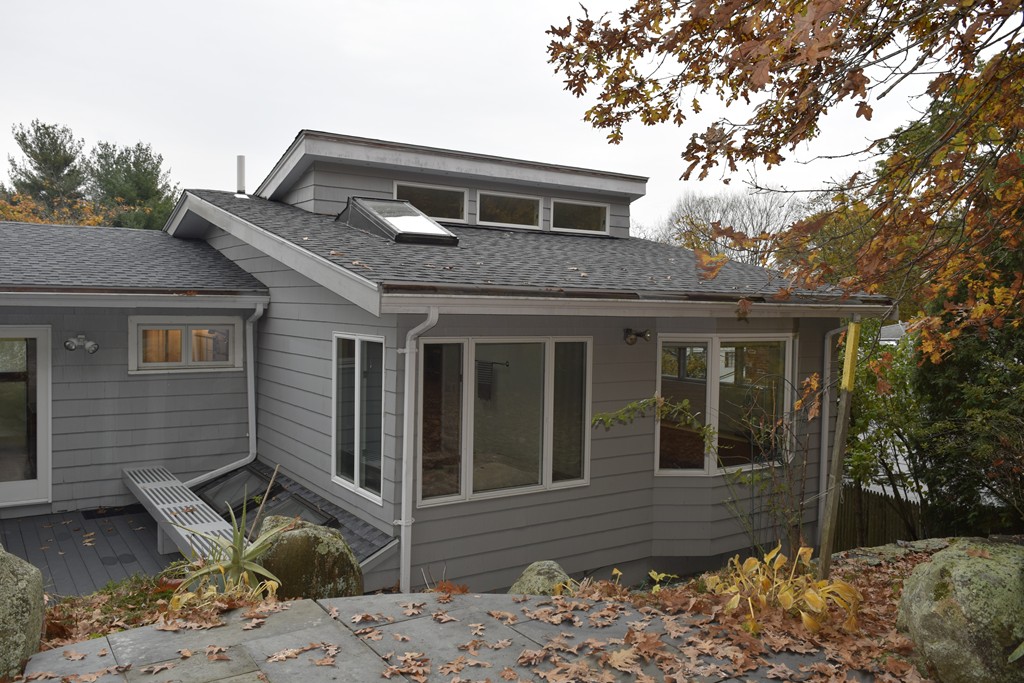 85 Woodcliff Road Brookline, MA 02467 - Photo 20 of 27