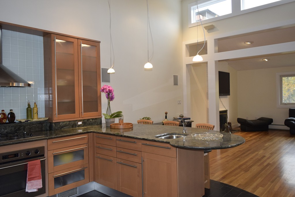 85 Woodcliff Road Brookline, MA 02467 - Photo 8 of 27