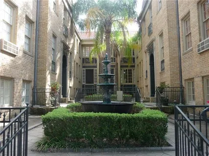 $1,325 | 3300 St Charles Avenue, Unit 27, New Orleans, LA 70115